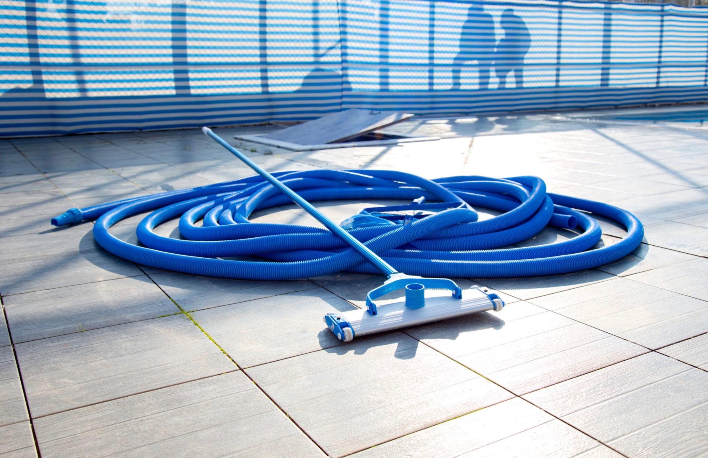 8–16 Ft Adjustable Pool Telescopic Pole – Heavy Duty Aluminum | Universal Pool Cleaning Handle